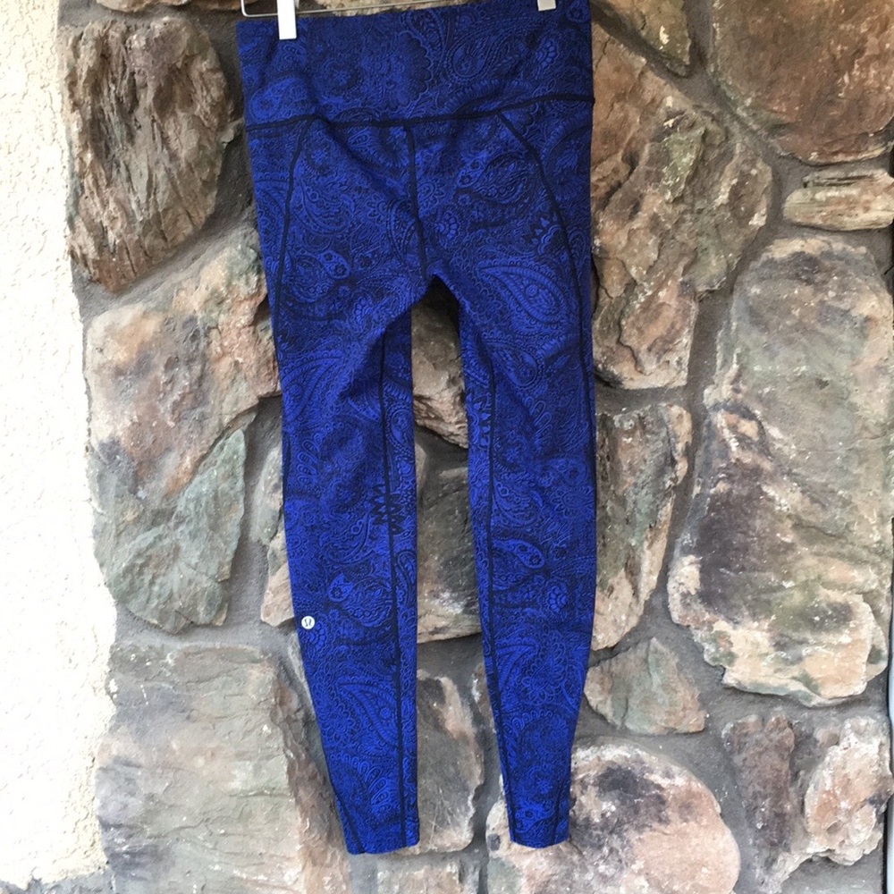 Lululemon Like Nothing 7/8 Tight Antique Paisley size 8